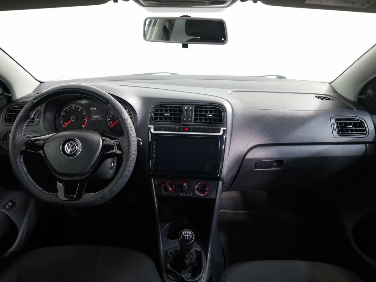 Б/У Фольксваген Поло 2018 года. Фото: #7