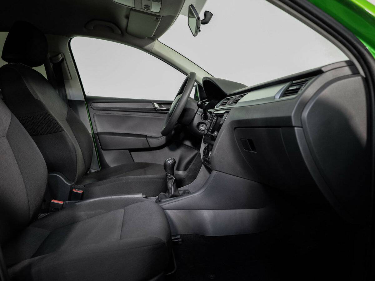 Skoda Rapid 2018 года с пробегом. Фото: #15