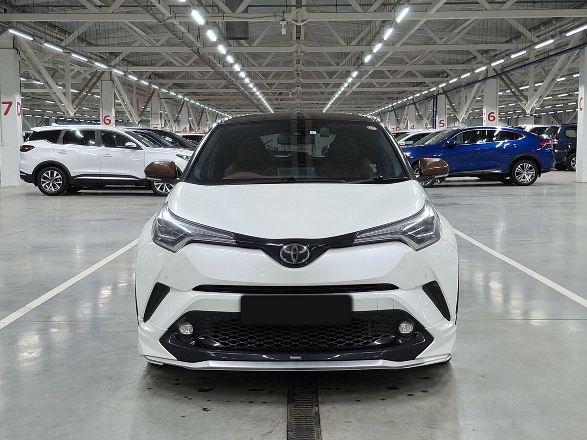 Toyota C-HR 2019 года с пробегом. Фото: #1
