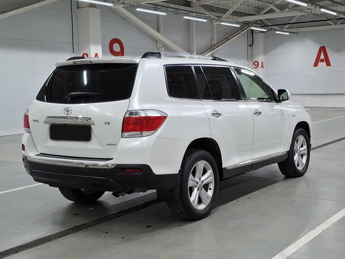 Б/У Тойота Хайлэндер 2012 года. Фото: #4