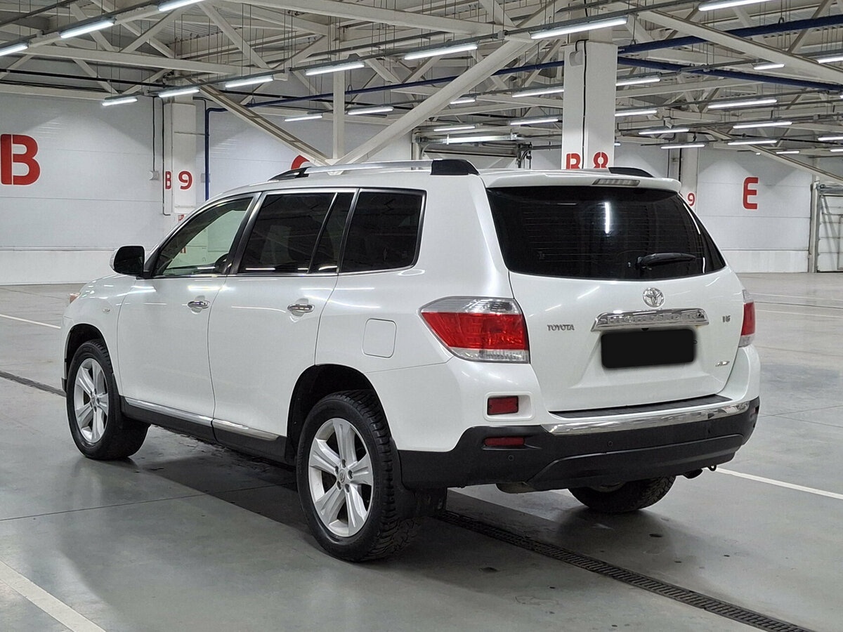 Б/У Тойота Хайлэндер 2012 года. Фото: #6
