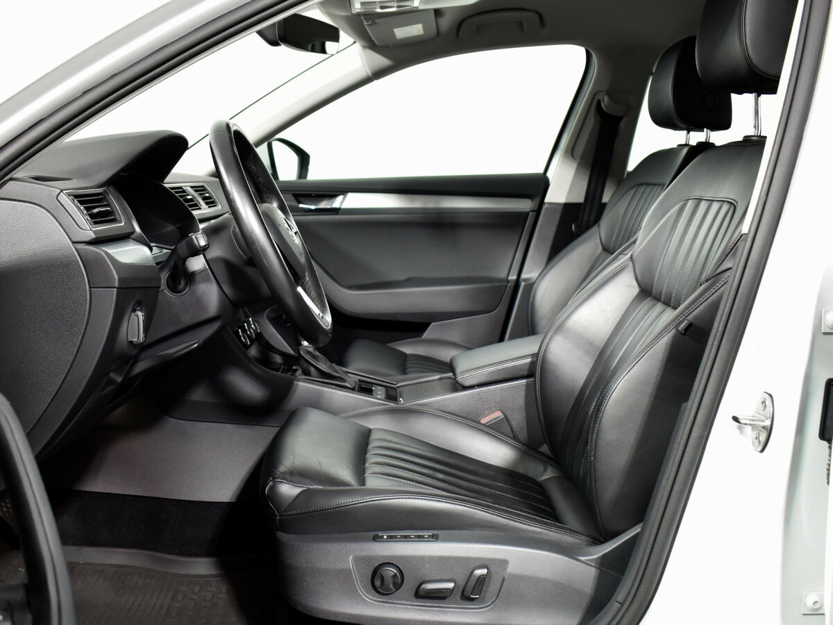 Б/У Шкода Суперб 2018 года. Фото: #7