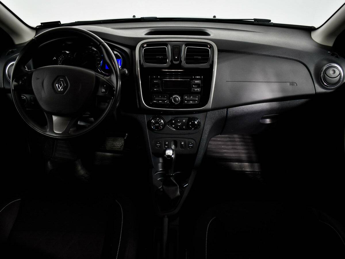 Б/У Рено Сандеро 2016 года. Фото: #13