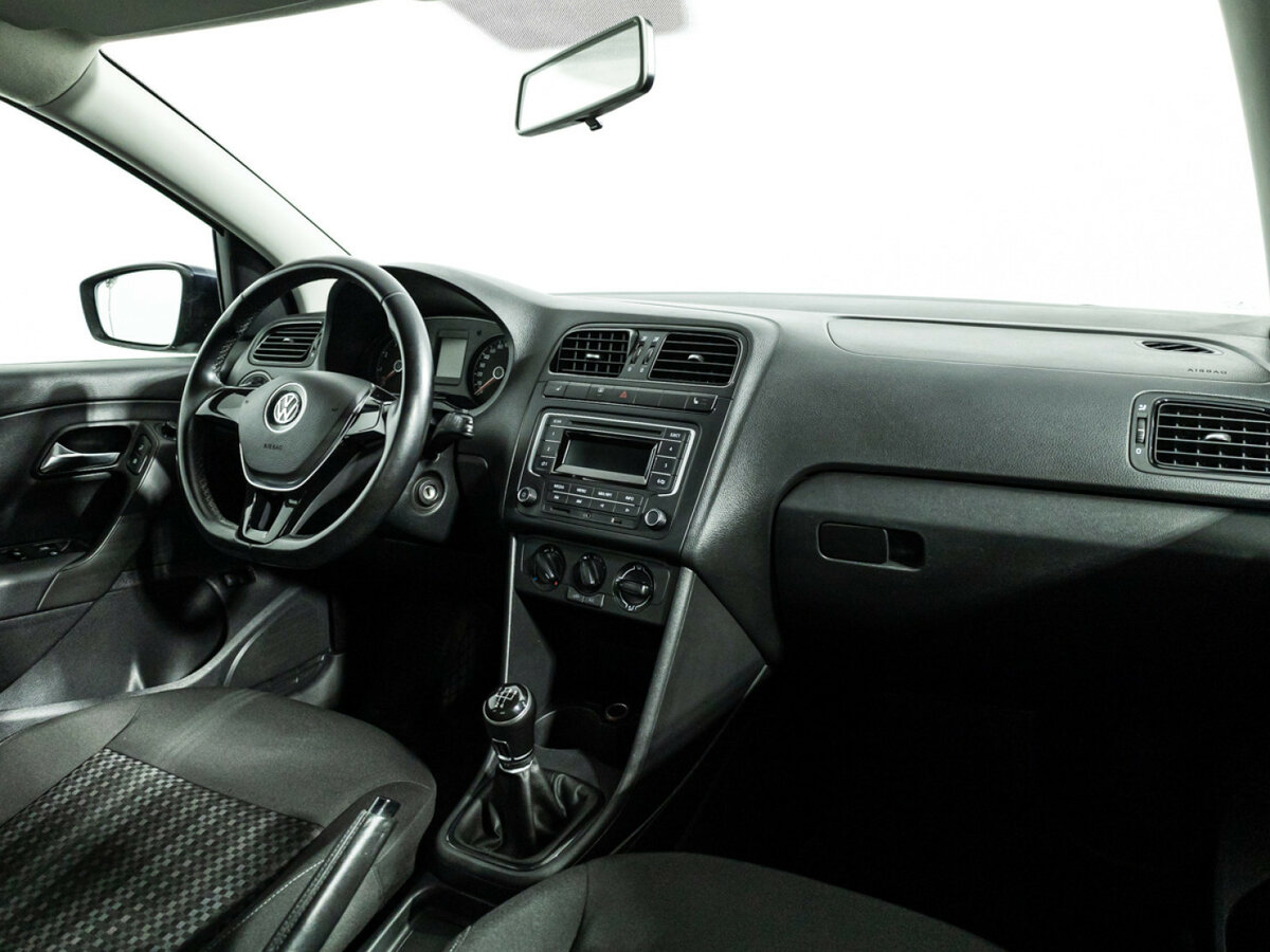 Б/У Фольксваген Поло 2015 года. Фото: #8