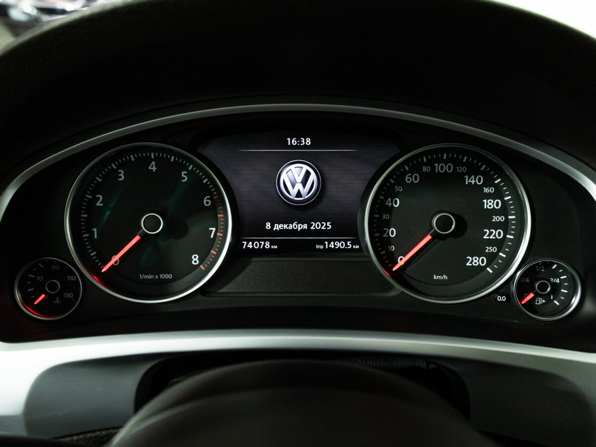 Volkswagen Touareg 2013 года с пробегом. Фото: #9