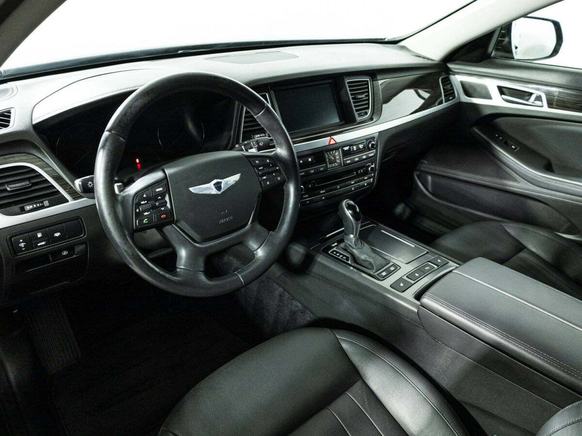 Hyundai Genesis 2015 года с пробегом. Фото: #10