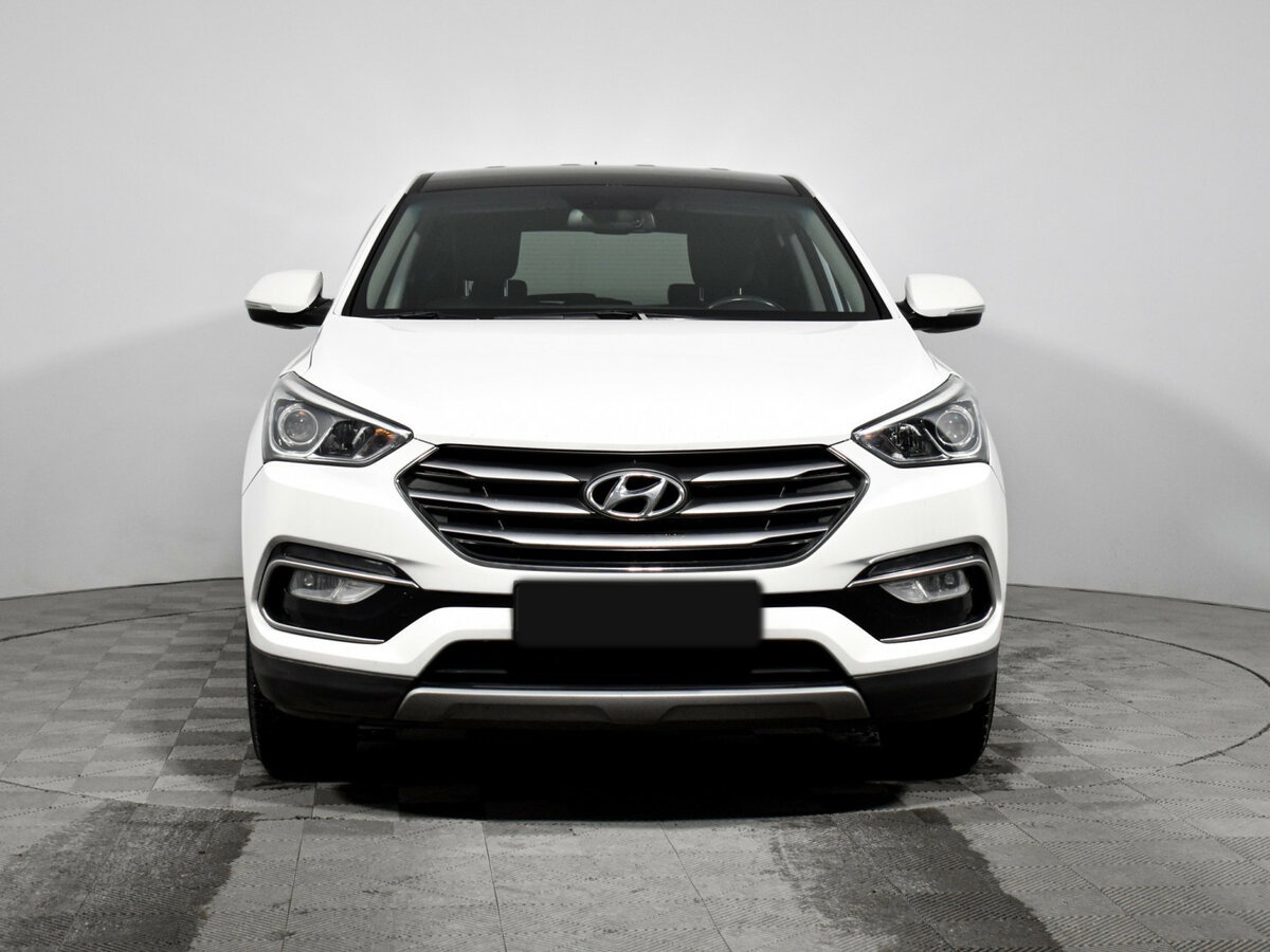Hyundai Santa Fe 2015 года с пробегом. Фото: #1