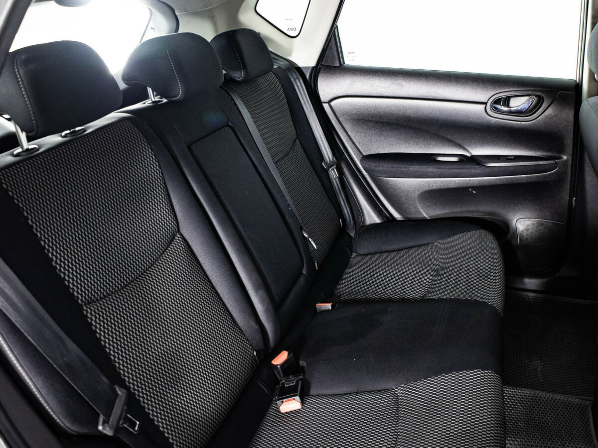 Б/У Ниссан Тиида 2015 года. Фото: #9