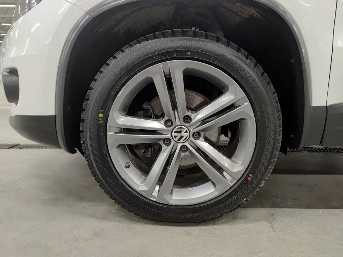 Б/У Фольксваген Тигуан 2016 года. Фото: #17