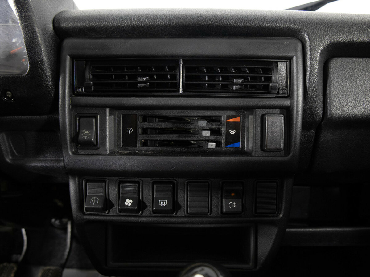 Lada (ВАЗ) 2131 (4x4) 2014 года с пробегом. Фото: #9