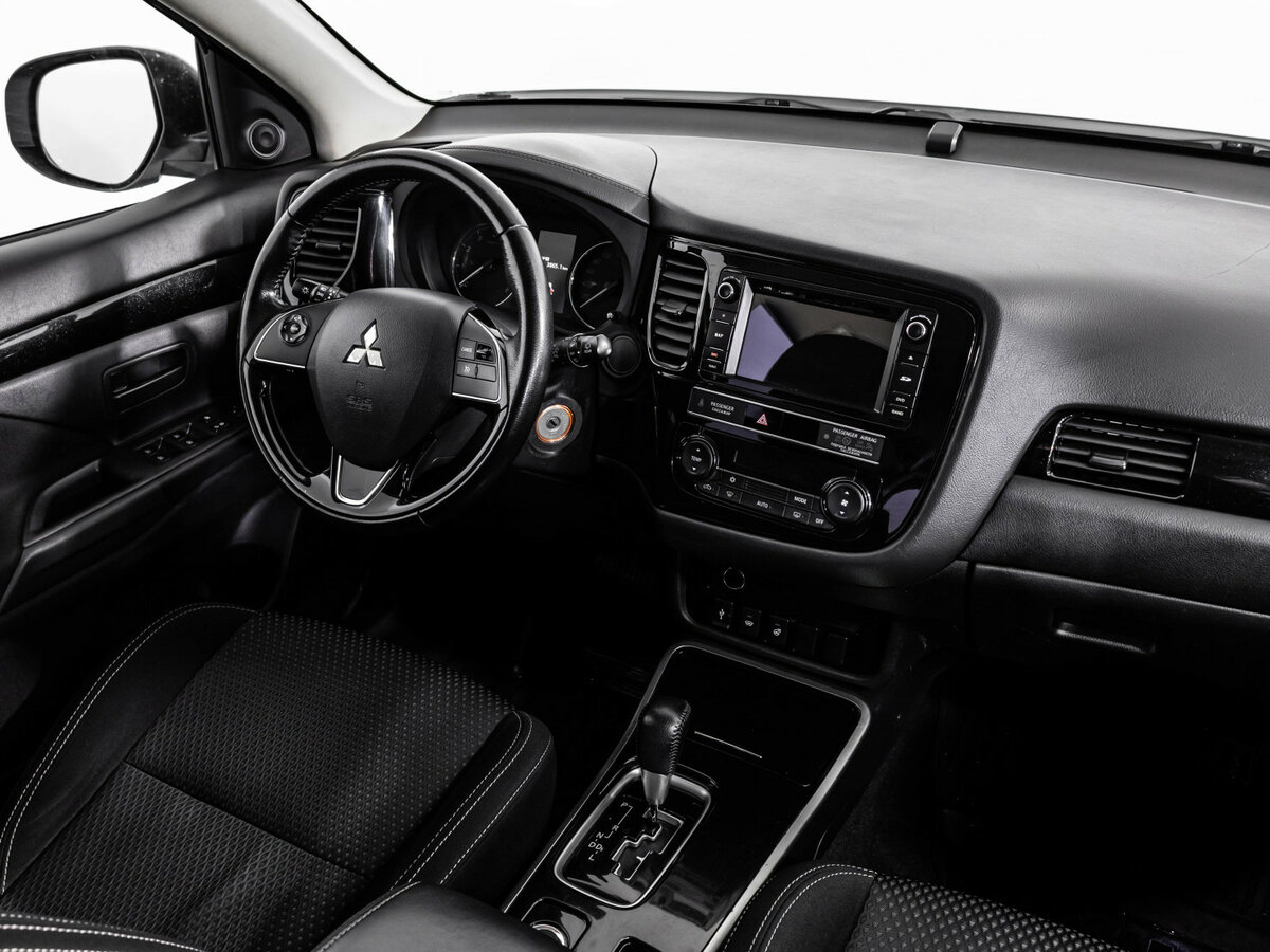 Mitsubishi Outlander 2018 года с пробегом. Фото: #8