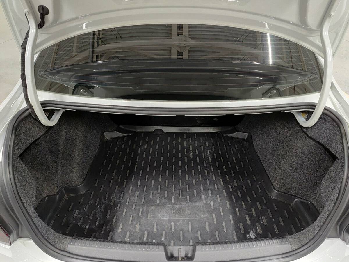 Б/У Фольксваген Поло 2017 года. Фото: #9