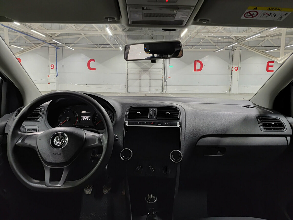 Б/У Фольксваген Поло 2017 года. Фото: #13