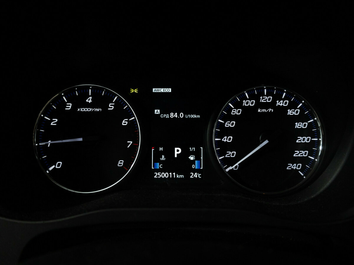 Б/У Митсубиши Оутлэндер 2013 года. Фото: #11