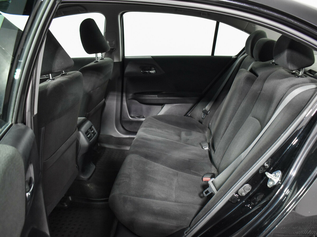 Б/У Хонда Аккорд 2013 года. Фото: #9