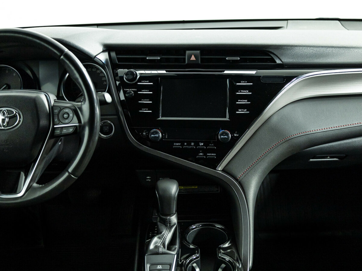 Toyota Camry 2020 года с пробегом. Фото: #11