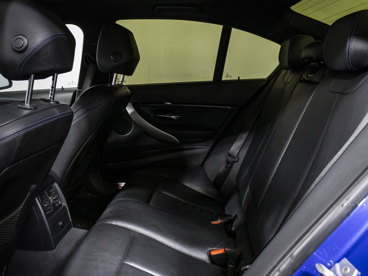 BMW 3 серии 2018 года с пробегом. Фото: #11