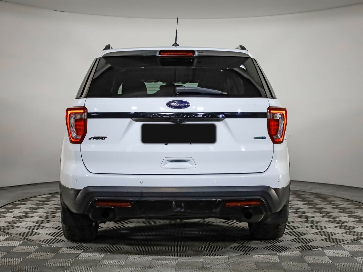 Ford Explorer 2015 года с пробегом. Фото: #6