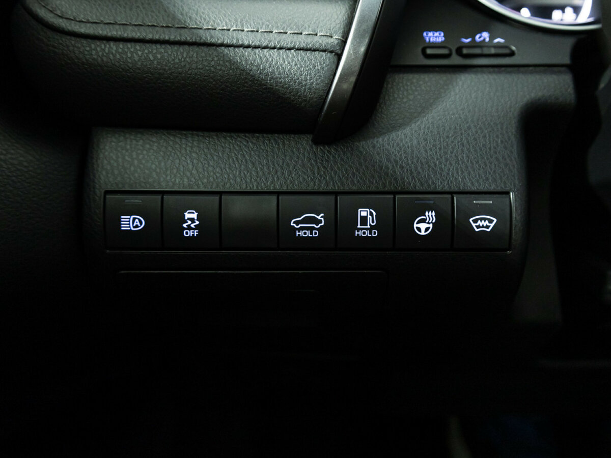 Toyota Camry 2021 года с пробегом. Фото: #18