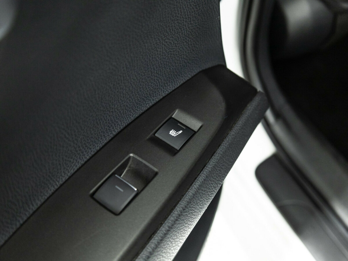 Toyota Camry 2021 года с пробегом. Фото: #20