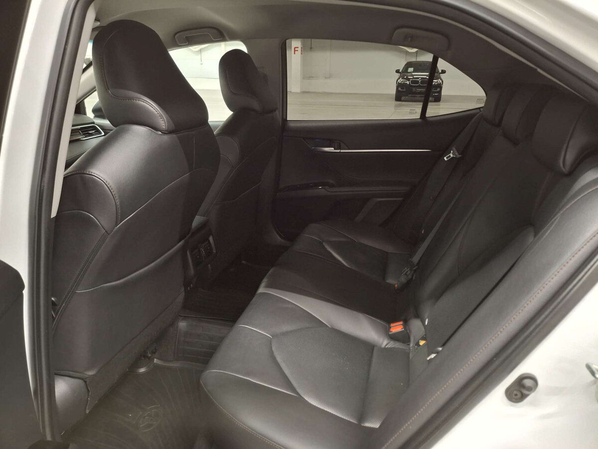 Toyota Camry 2020 года с пробегом. Фото: #11