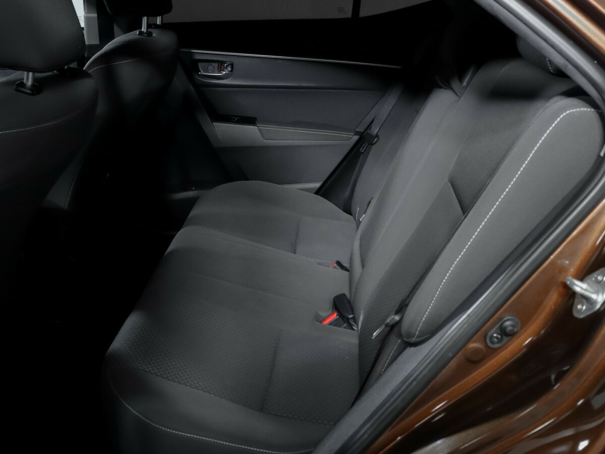 Toyota Corolla 2017 года с пробегом. Фото: #7