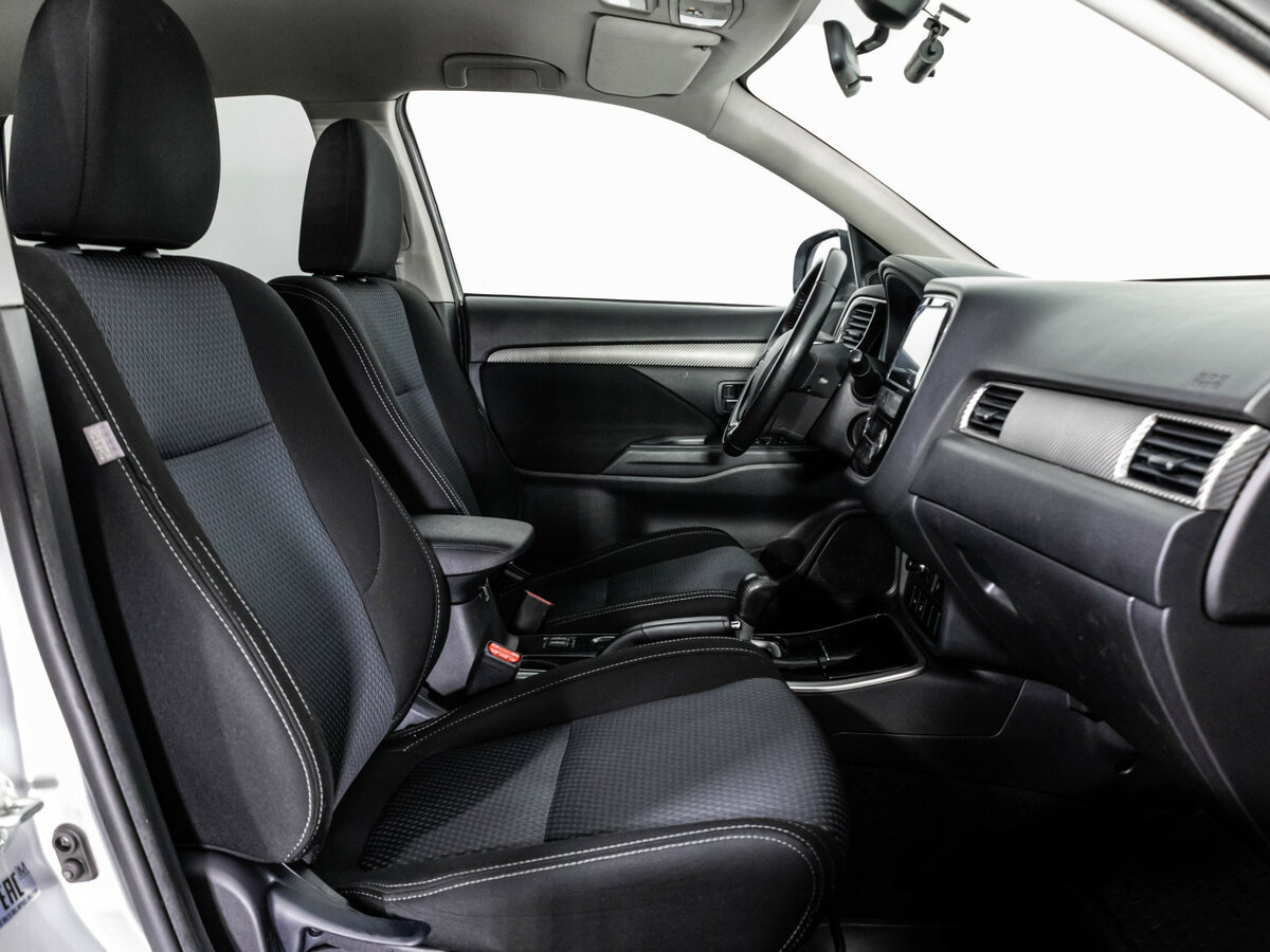 Mitsubishi Outlander 2018 года с пробегом. Фото: #13