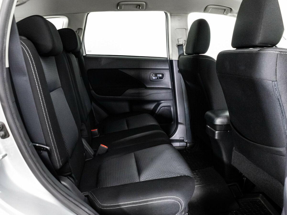 Mitsubishi Outlander 2018 года с пробегом. Фото: #14