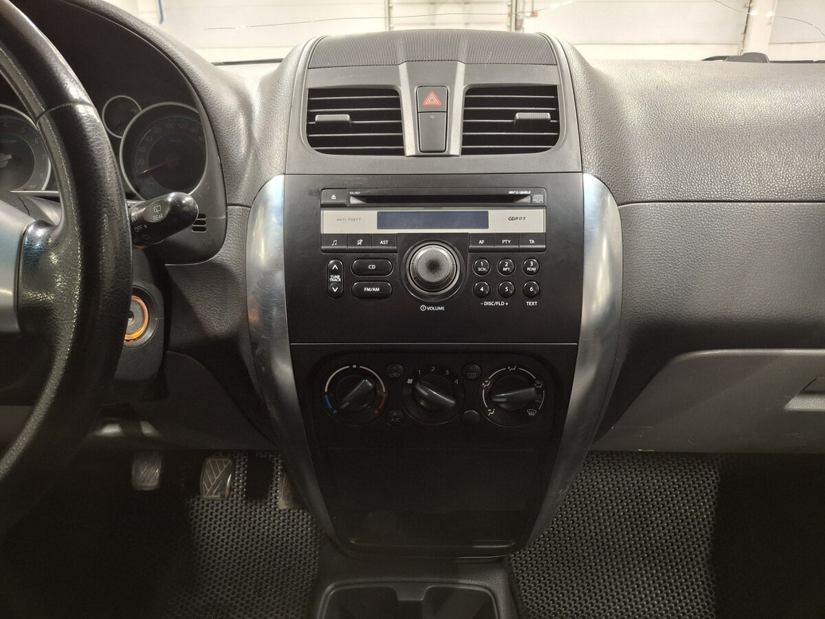 Б/У Сузуки С-Икс4 2012 года. Фото: #14