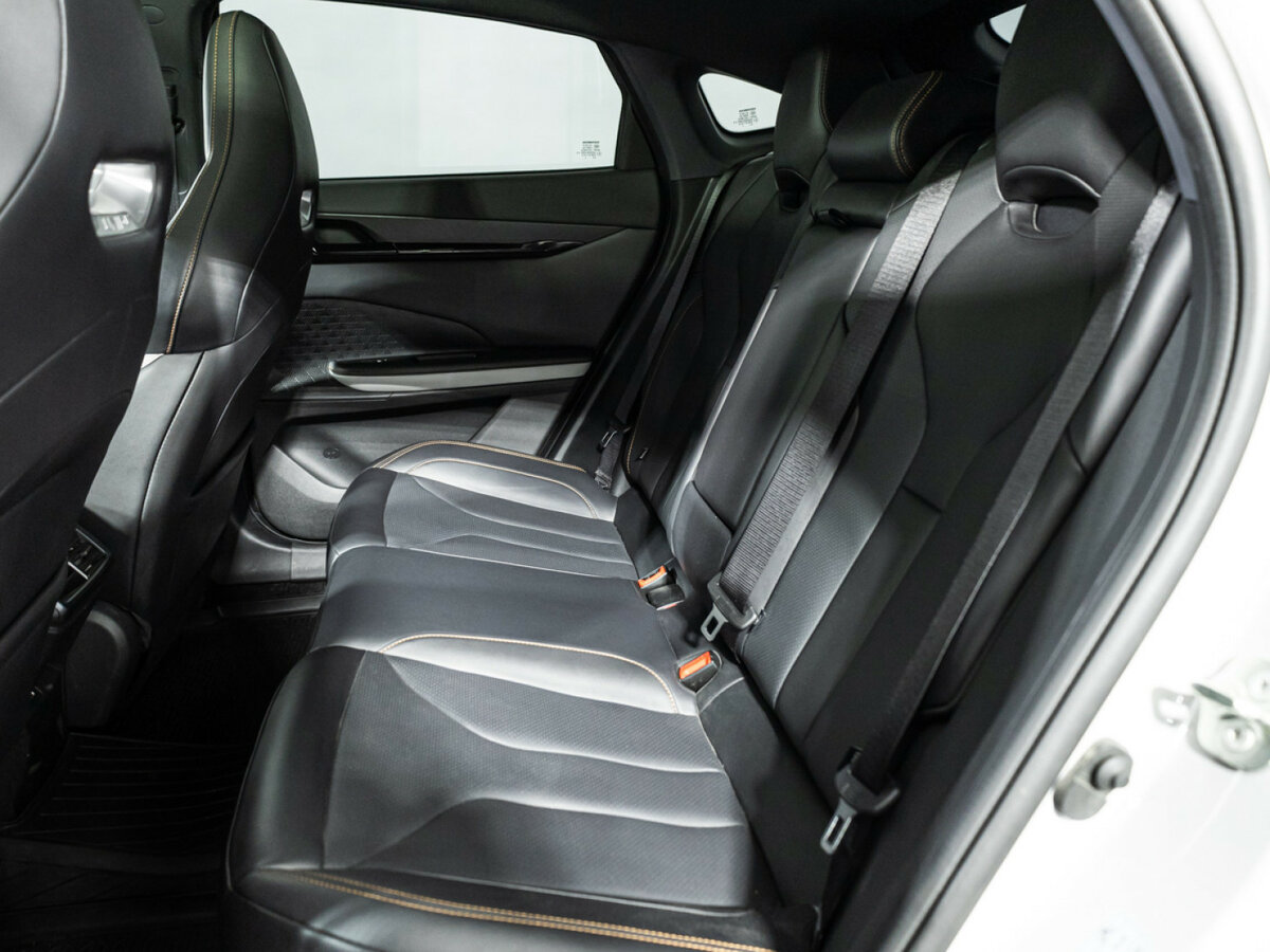 Changan UNI-V 2024 года с пробегом. Фото: #9