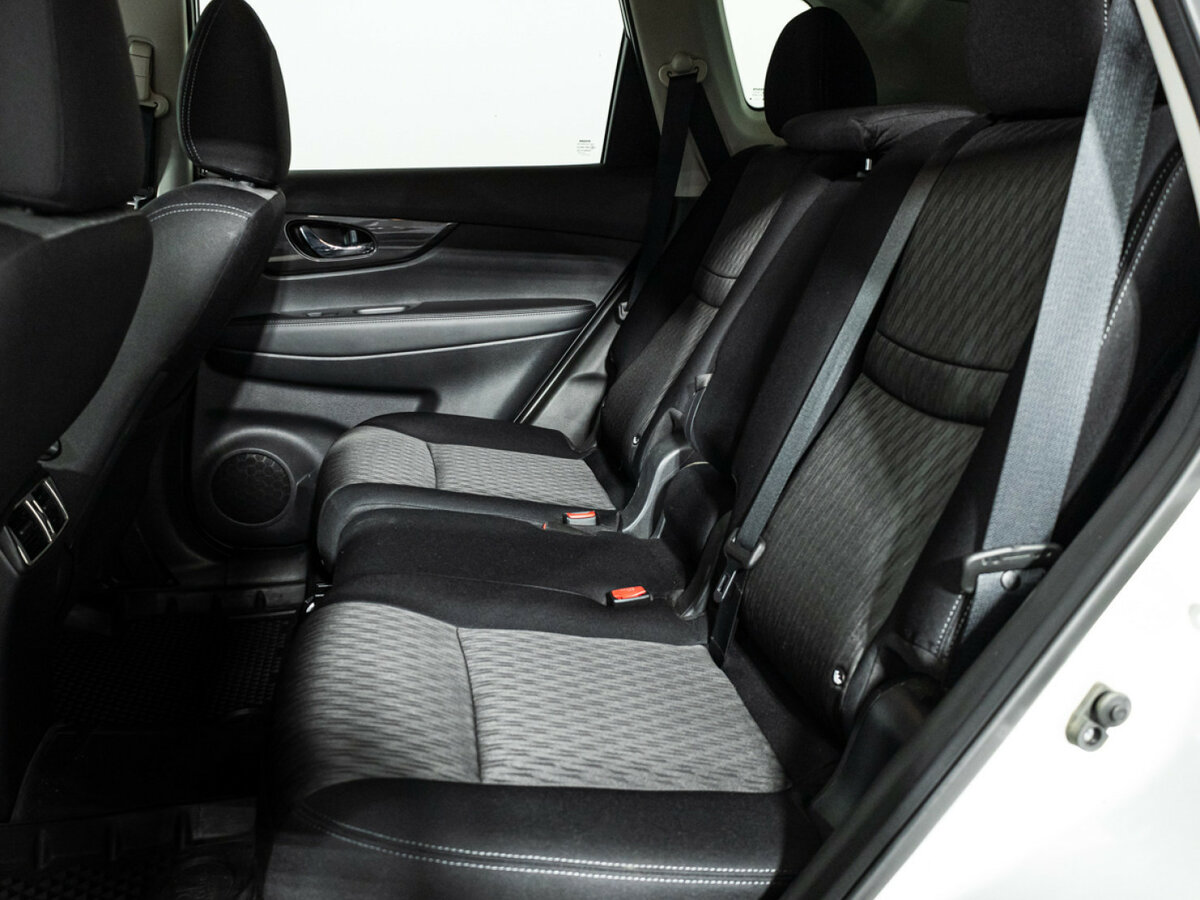 Б/У Ниссан Икс-Трейл 2019 года. Фото: #7