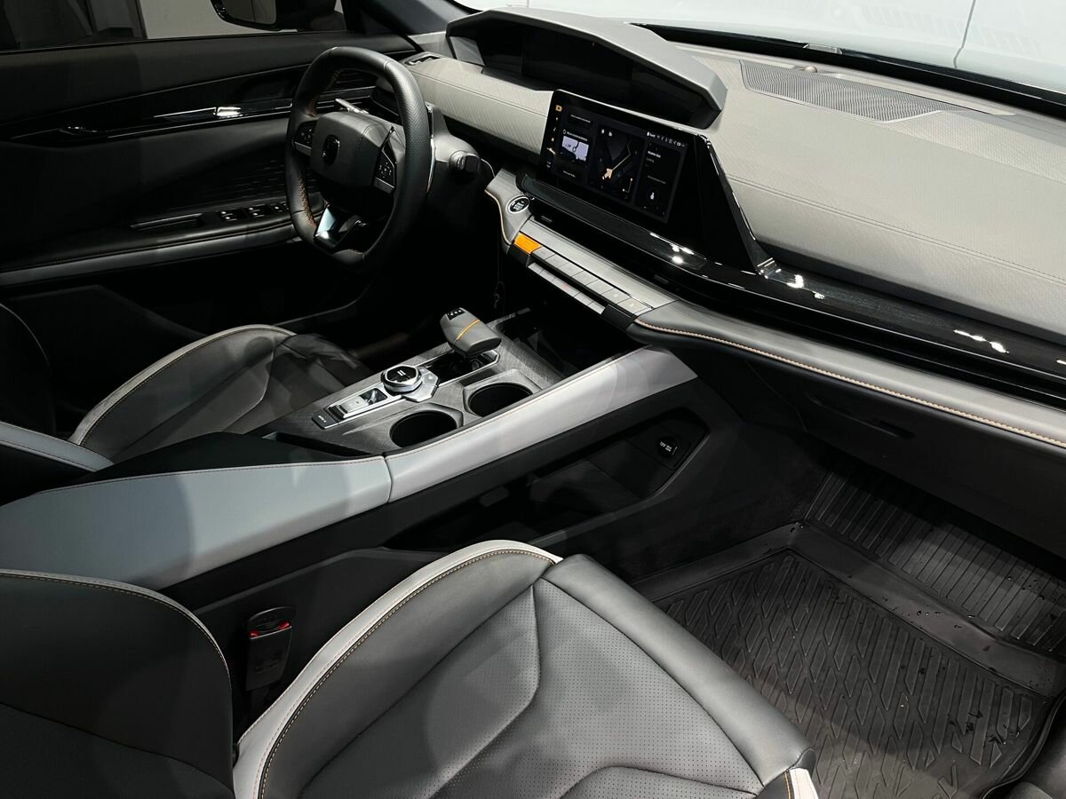 Changan UNI-V 2024 года с пробегом. Фото: #7