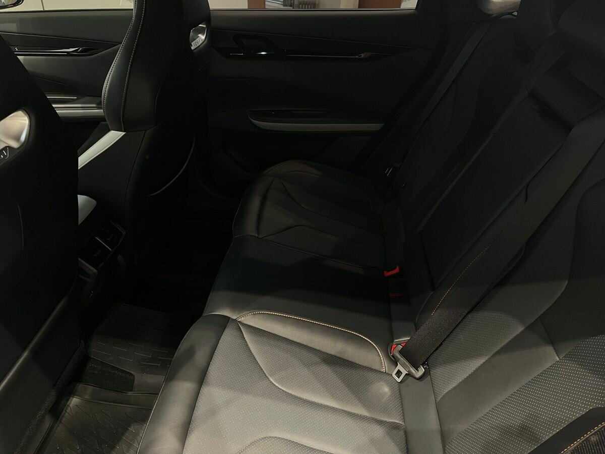 Changan UNI-V 2024 года с пробегом. Фото: #21