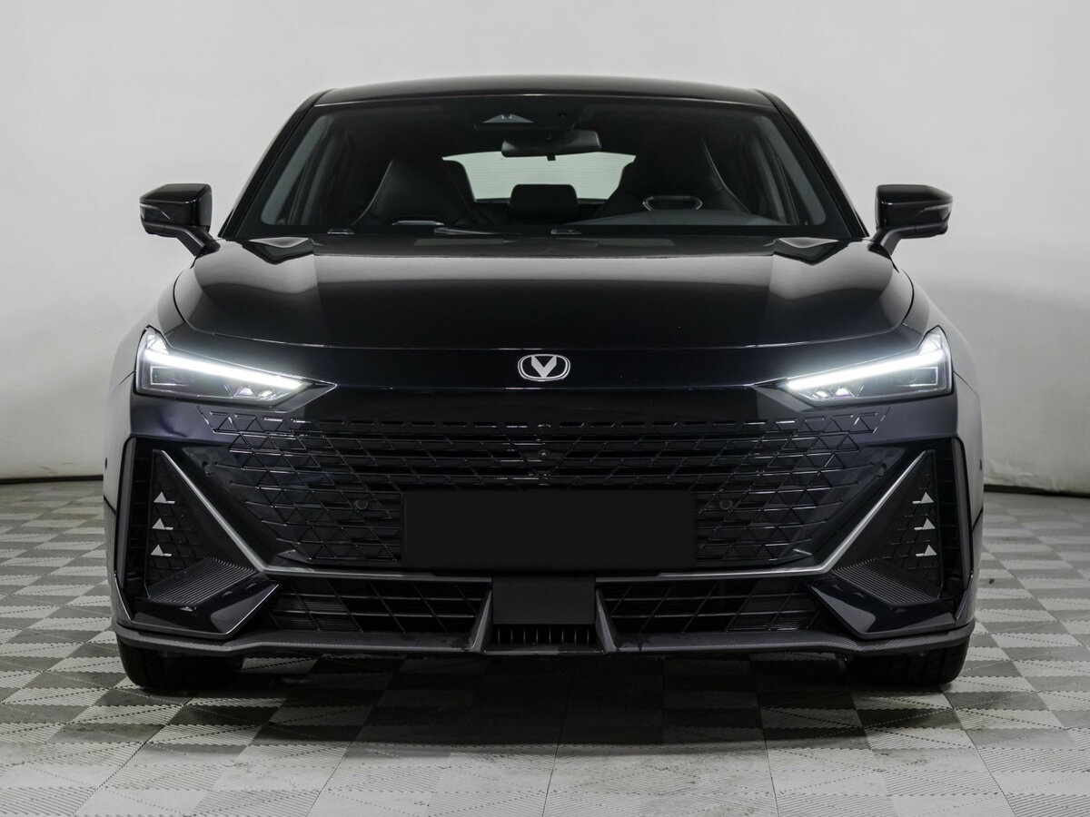 Changan UNI-V 2024 года с пробегом. Фото: #1