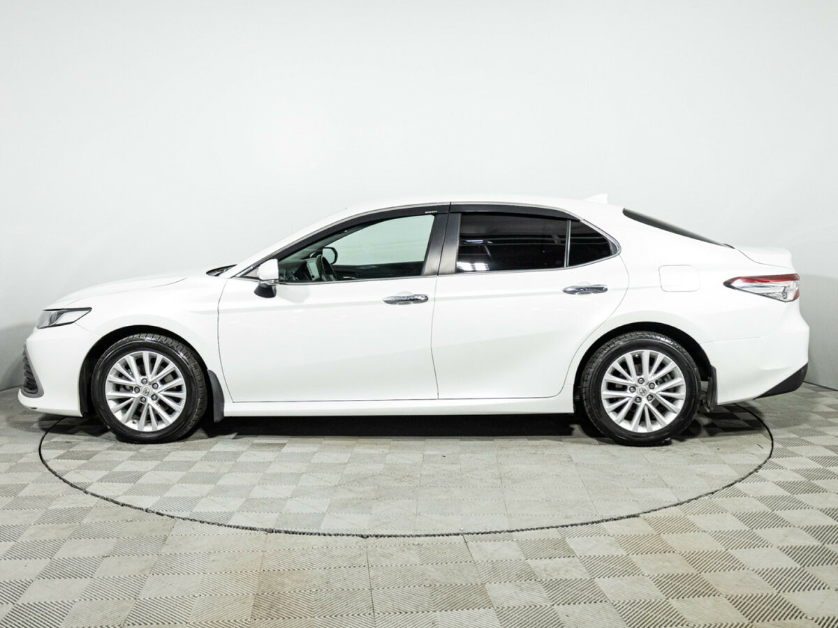 Toyota Camry 2021 года с пробегом. Фото: #6