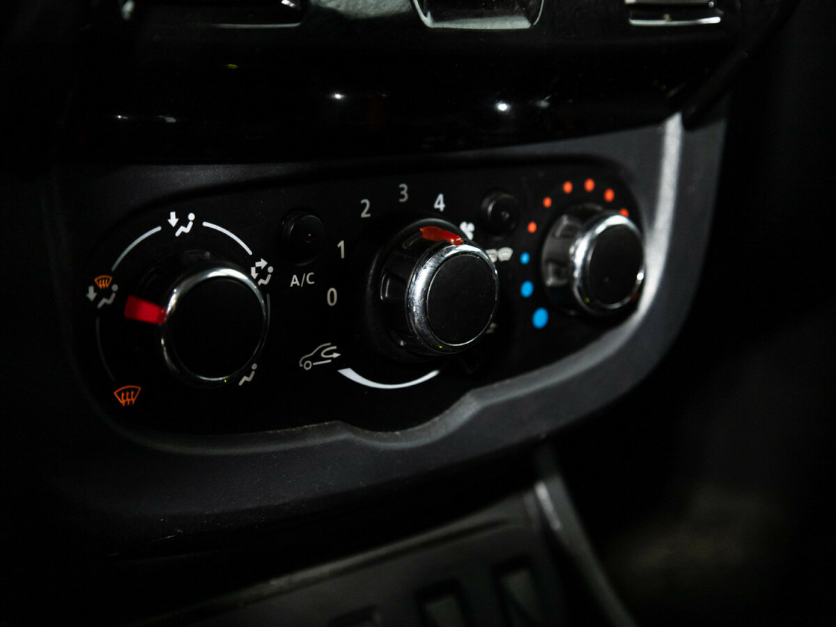 Б/У Рено Дастер 2015 года. Фото: #15