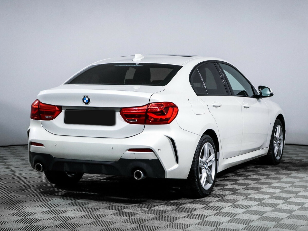 BMW 1 серии 2020 года с пробегом. Фото: #3