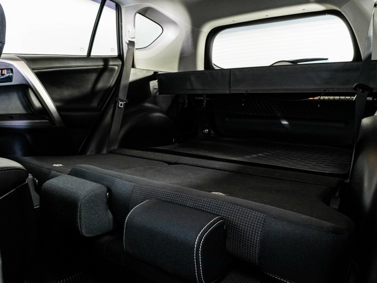 Toyota RAV4 2018 года с пробегом. Фото: #20