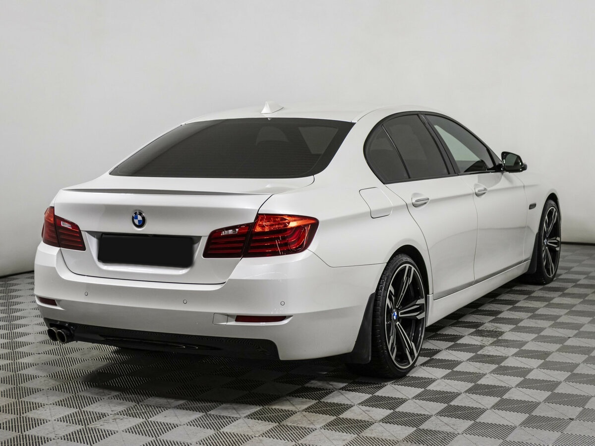 BMW 5 серии 2016 года с пробегом. Фото: #3