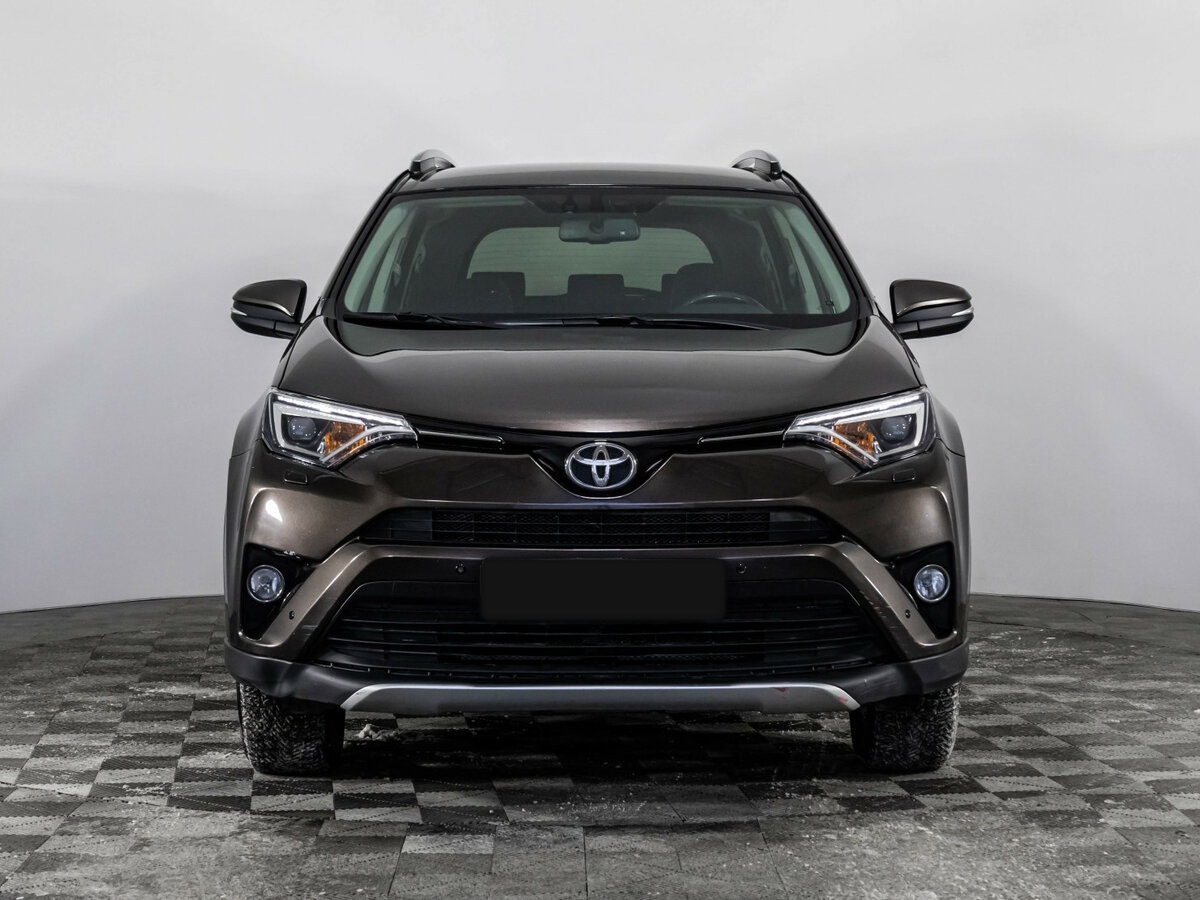 Toyota RAV4 2018 года с пробегом. Фото: #1