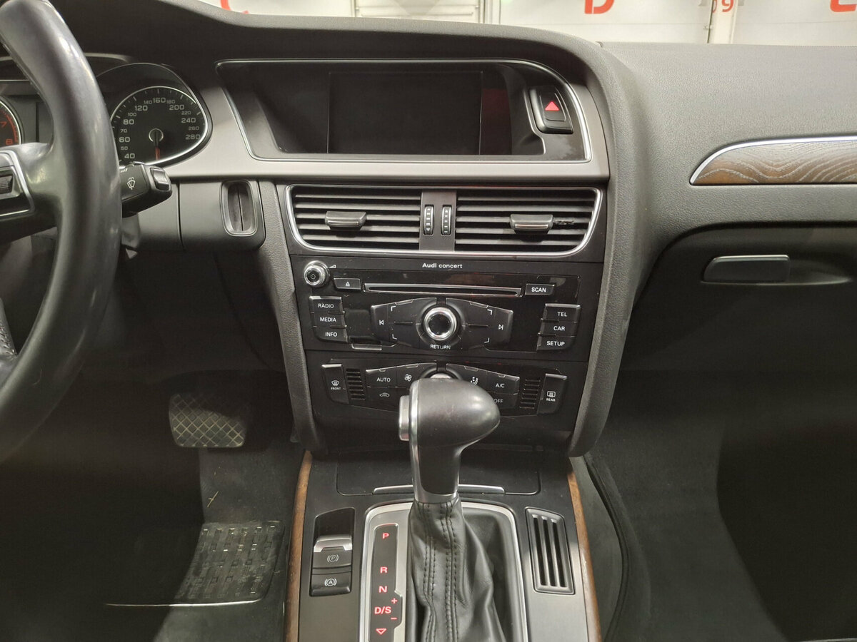 Audi A4 2015 года с пробегом. Фото: #14