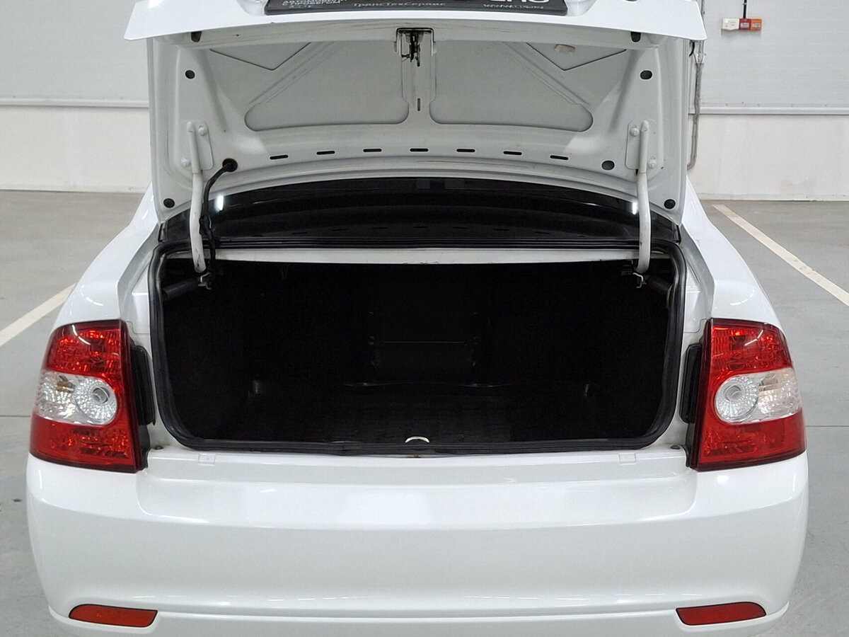 Lada (ВАЗ) Priora 2017 года с пробегом. Фото: #9